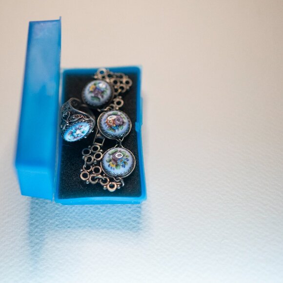 Vintage 1970s USSR Finift Enamel Bracelet + Matching Ring Set • Hand-Painted - Picture 6 of 6